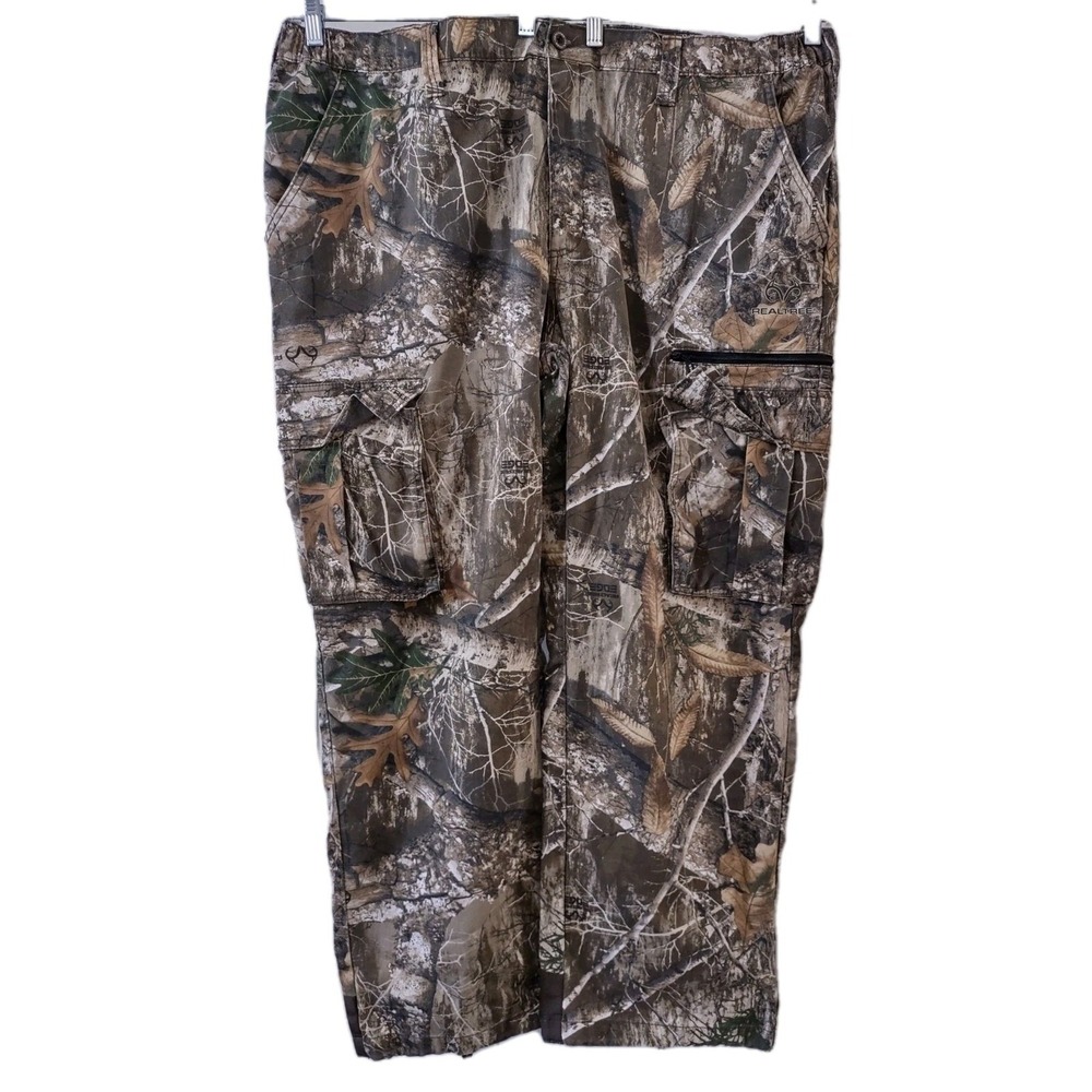Realtree Camouflage Pants Men's XXLarge 44-46  Cargo Pockets One Horizontal Zip